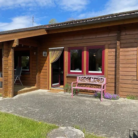 Holzblockhaus Eifel Holiday home Oberkail